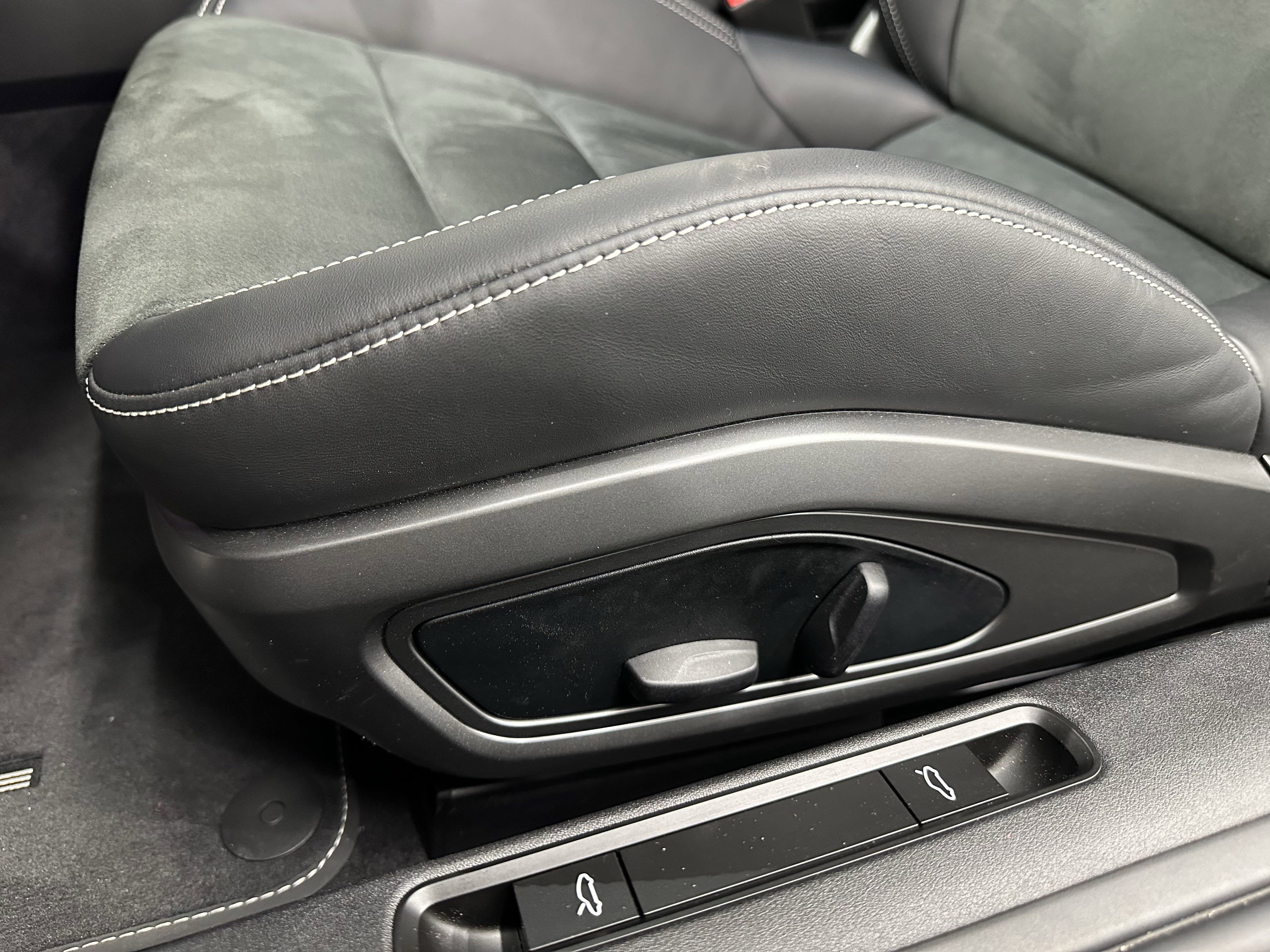 Certified 2024 Porsche 911 Carrera 4 GTS image 34