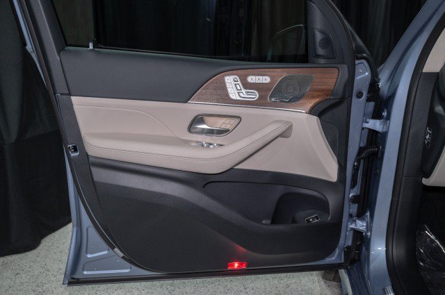 New 2026 Mercedes-Benz GLS 450 4MATIC image 10