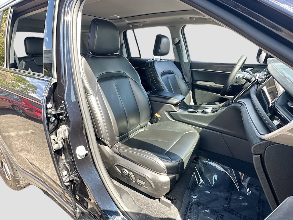 Used 2024 Jeep Grand Cherokee Limited 4xe image 29