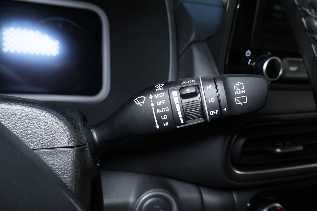 Used 2023 Hyundai Kona Limited AWD/4WD image 25
