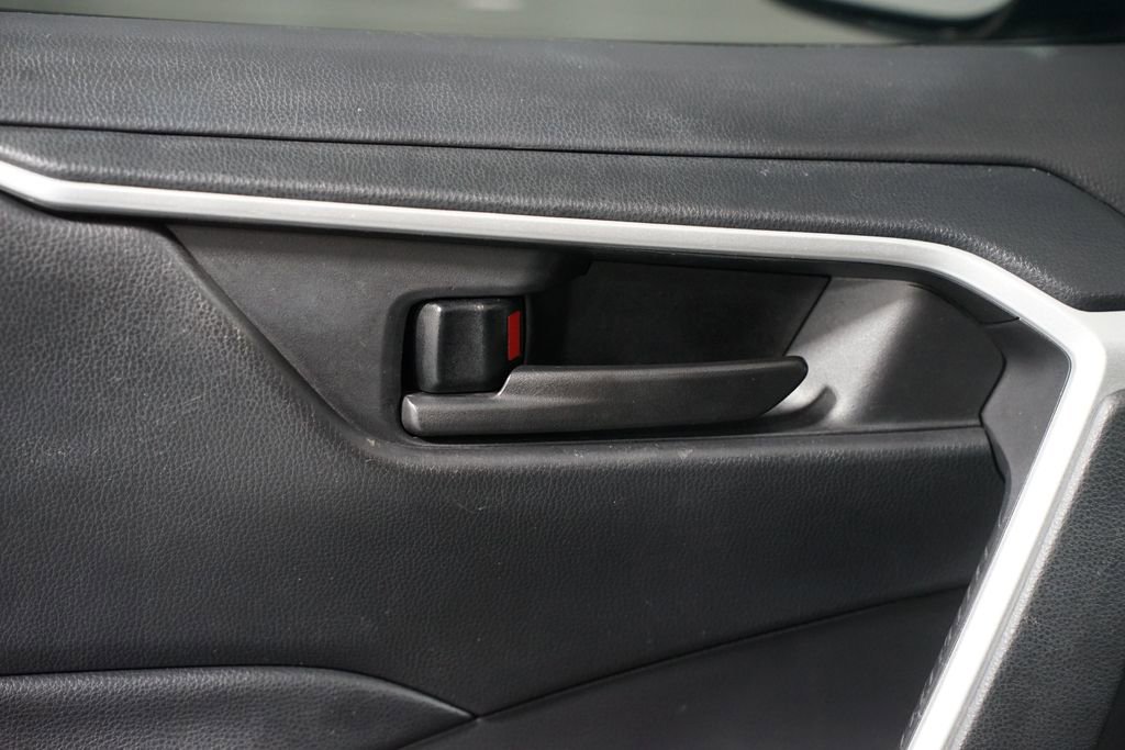 Certified 2023 Toyota RAV4 LE image 30