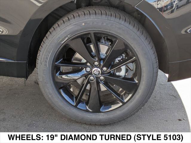 New 2026 Jaguar F-PACE R-Dynamic S image 6