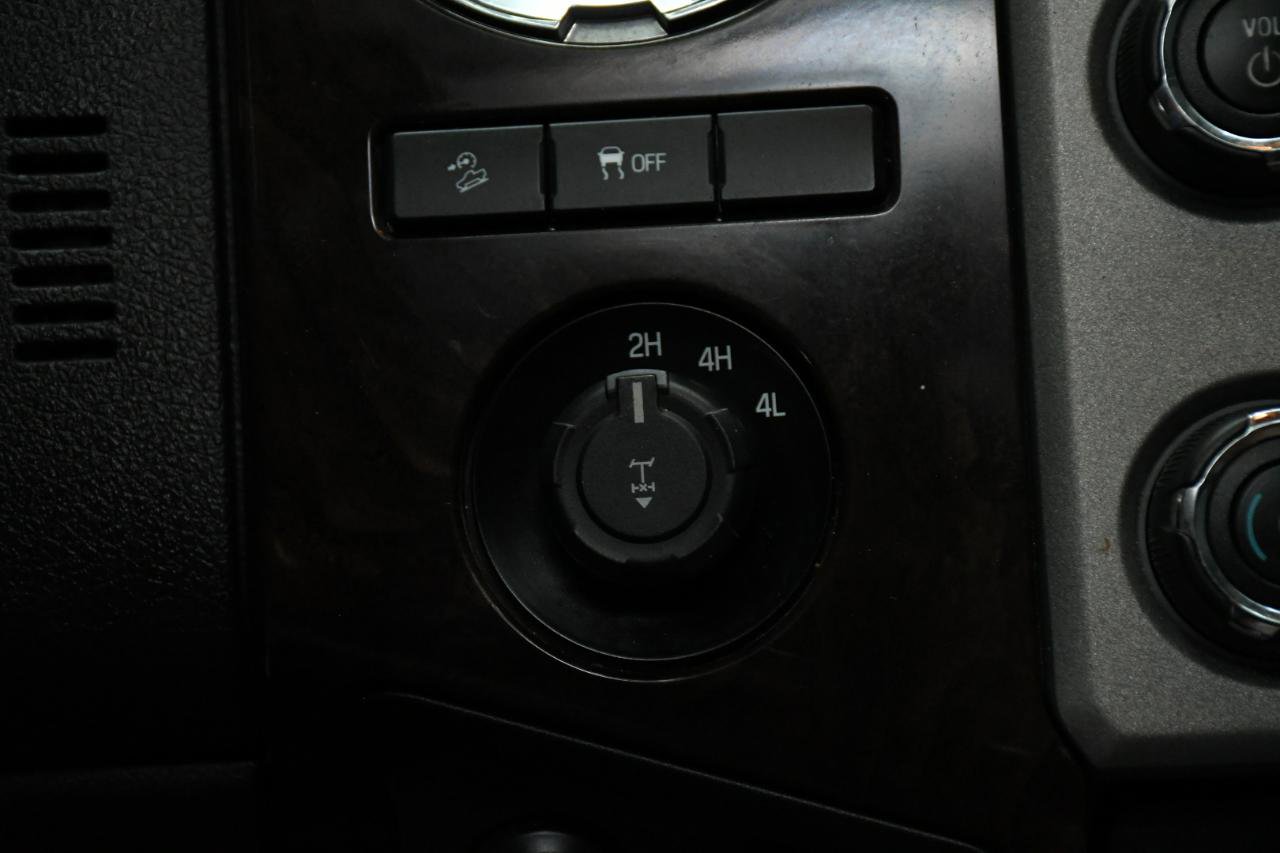Used 2016 Ford F250 Platinum w/ FX4 Off-Road Package AWD/4WD image 27