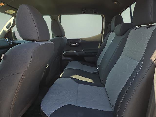 Used 2020 Toyota Tacoma TRD Off-Road image 15