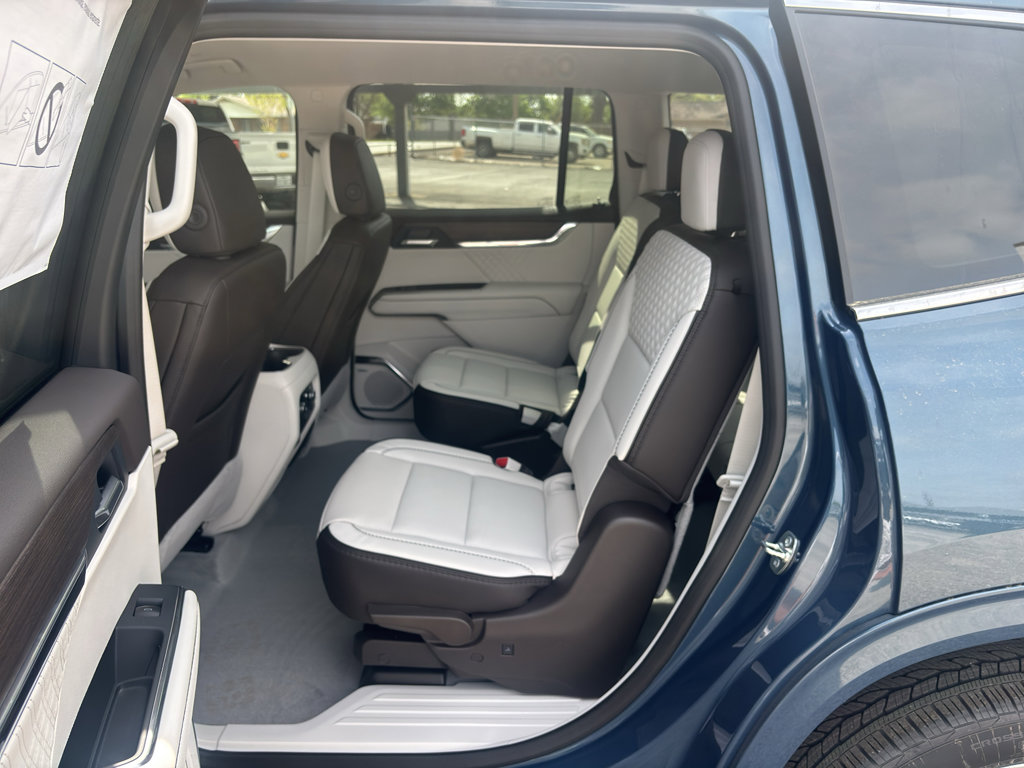 New 2026 GMC Acadia Denali w/ Super Cruise Package FWD image 14