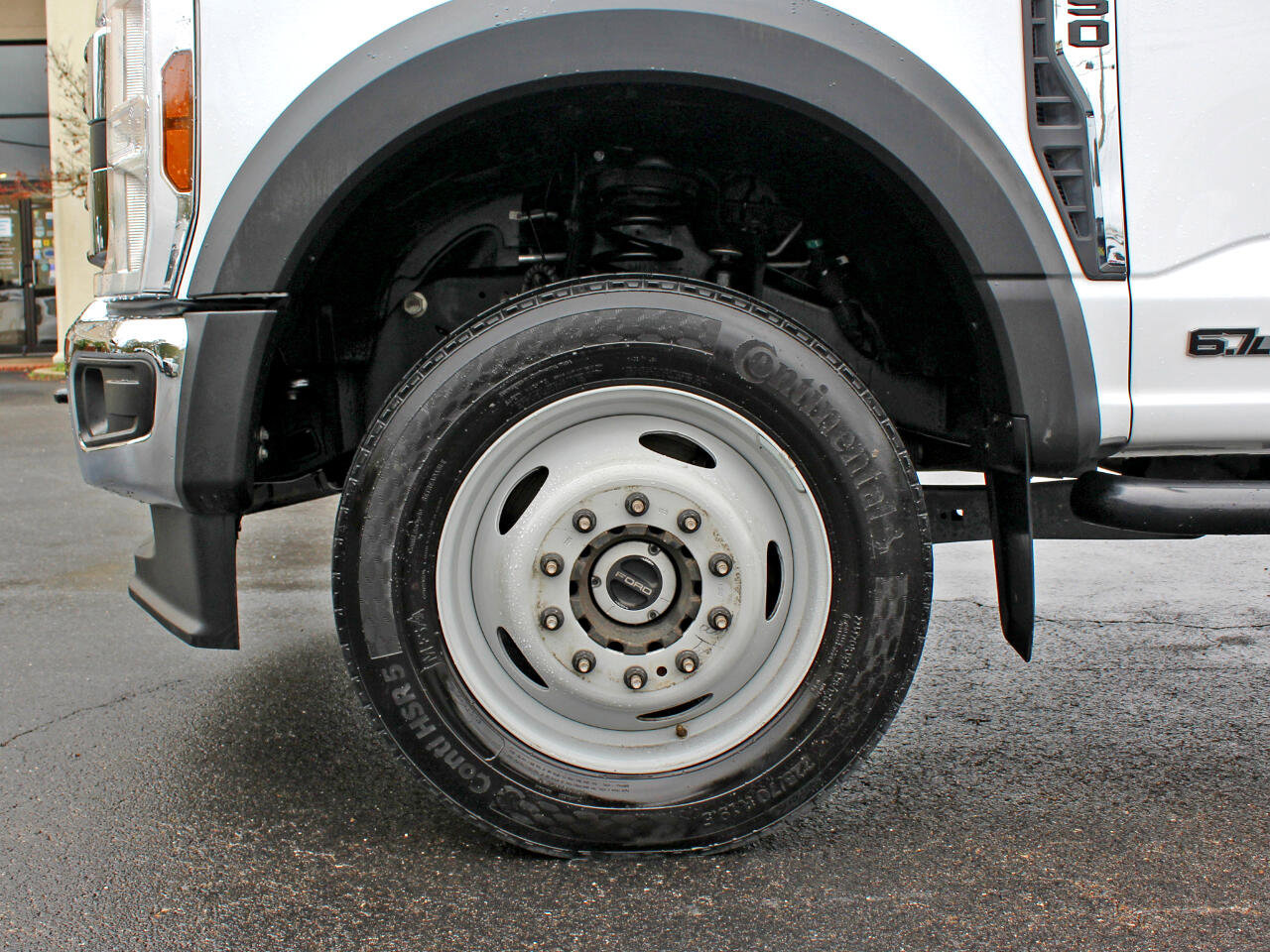 Used 2024 Ford F550 4x4 Crew Cab Super Duty w/ XLT Value Package image 38
