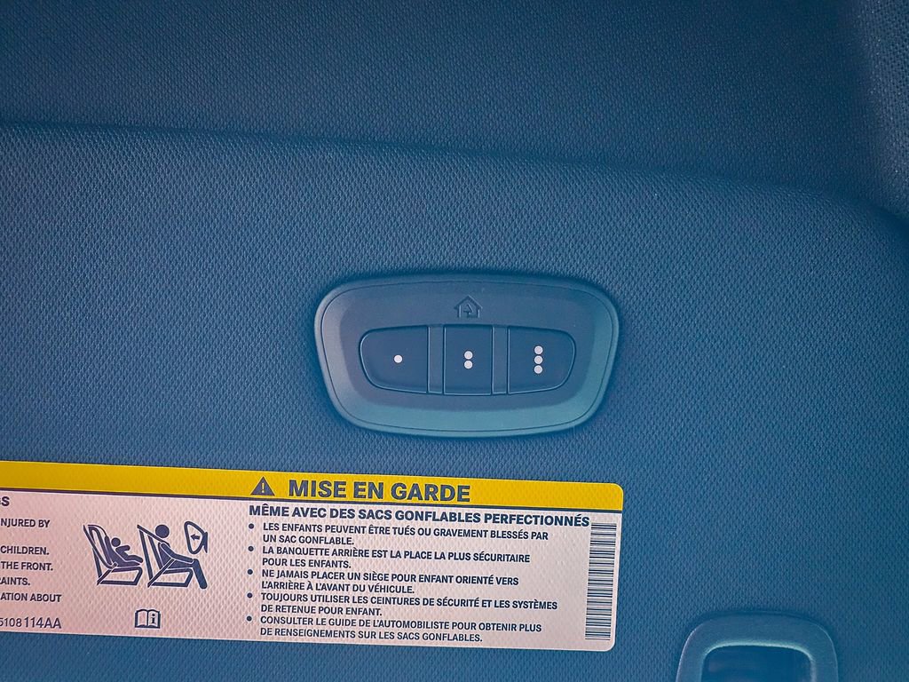 New 2026 Chrysler Pacifica Select image 30