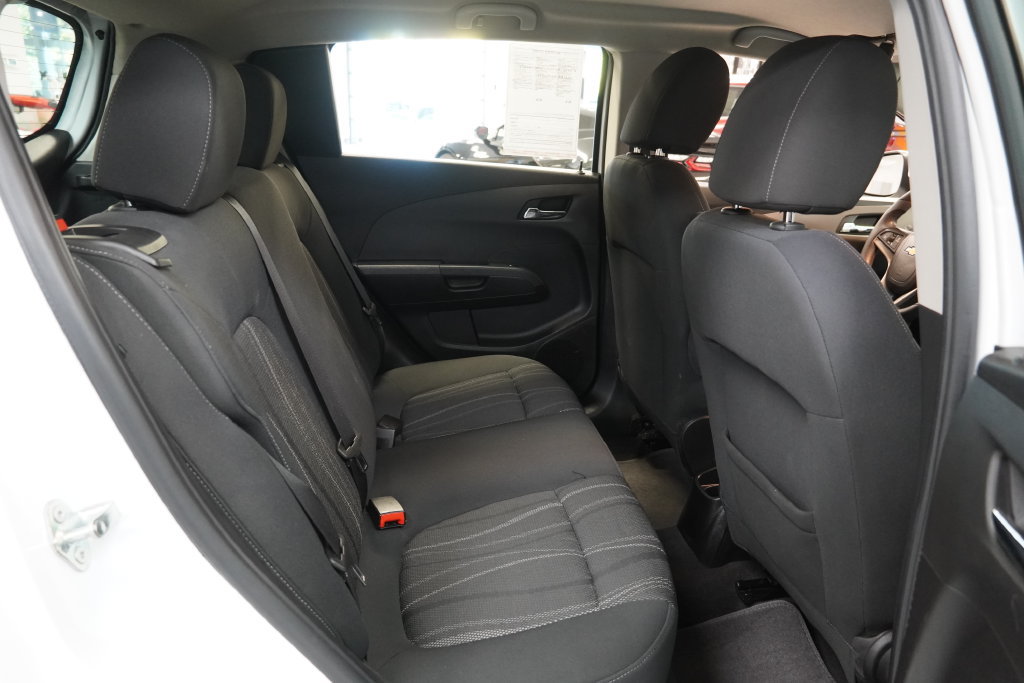 Used 2016 Chevrolet Sonic LT FWD image 28