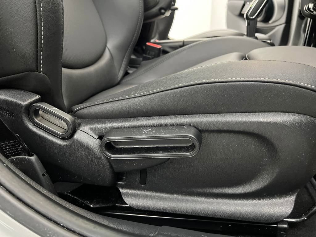 Used 2024 MINI Cooper S image 22