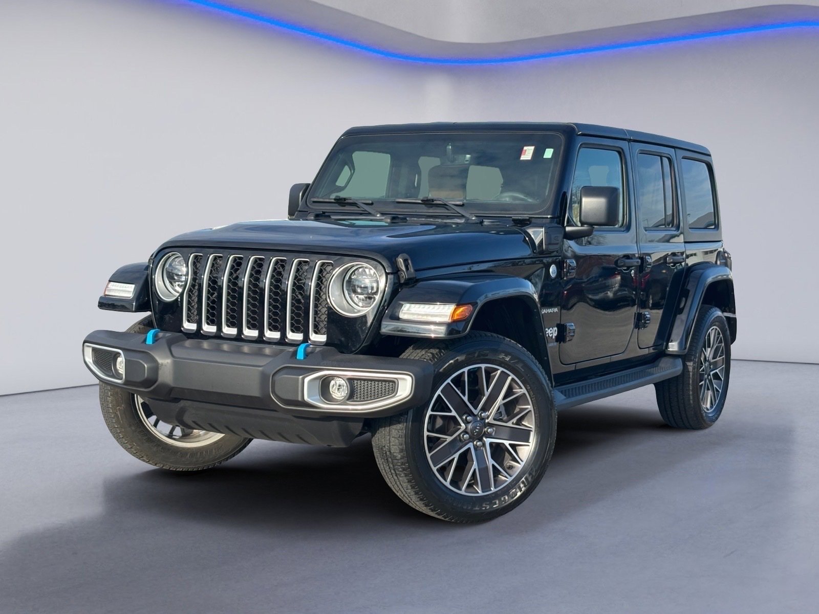 Used 2023 Jeep Wrangler Unlimited Sahara w/ Cold Weather Group image 2