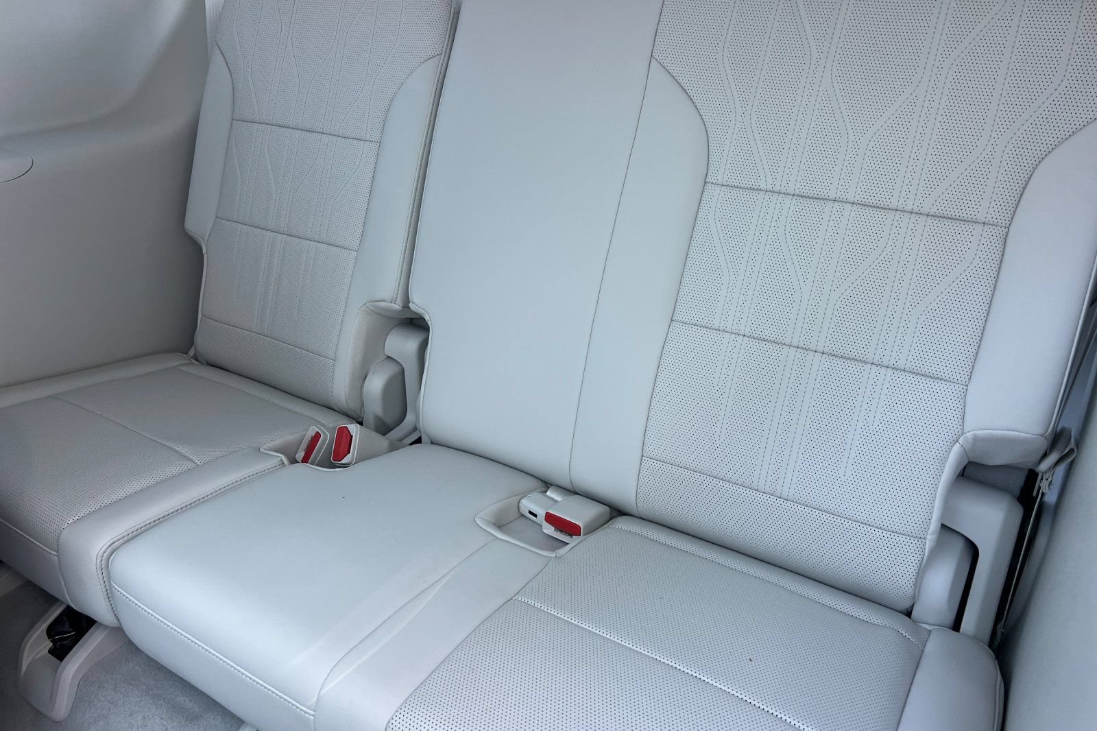 New 2026 Buick Enclave Avenir w/ Super Cruise Package FWD image 13