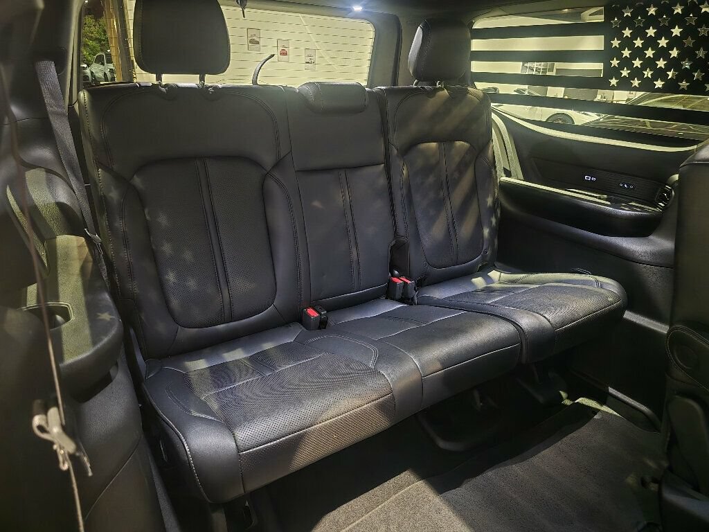 Used 2022 Jeep Wagoneer Series III w/ Flexible Seating Group AWD/4WD image 20