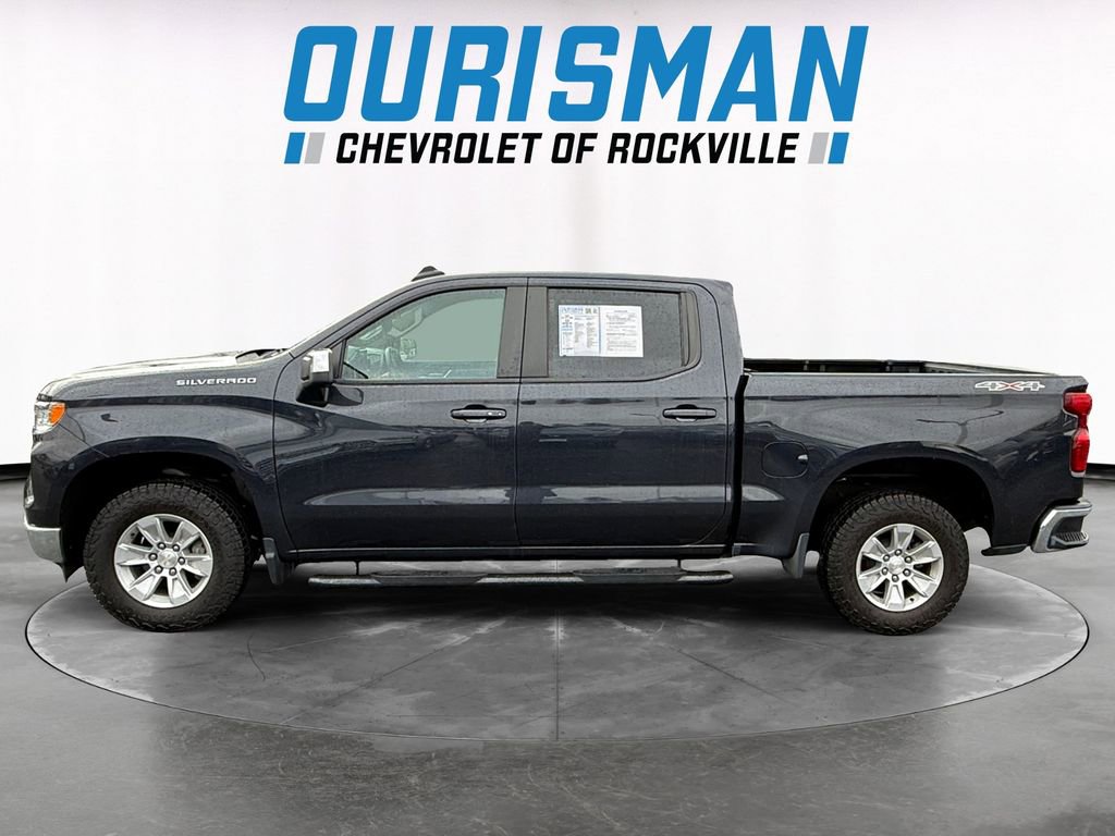 Used 2024 Chevrolet Silverado 1500 LT image 3