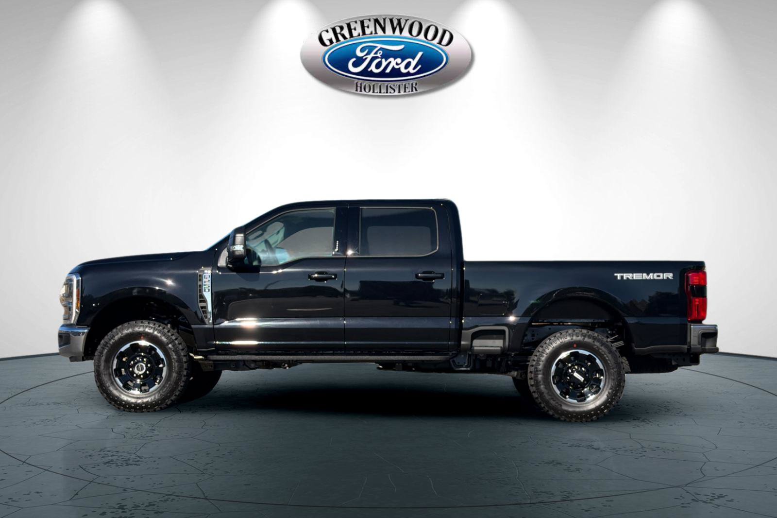 New 2026 Ford F250 XLT w/ XLT Premium Package AWD/4WD image 7