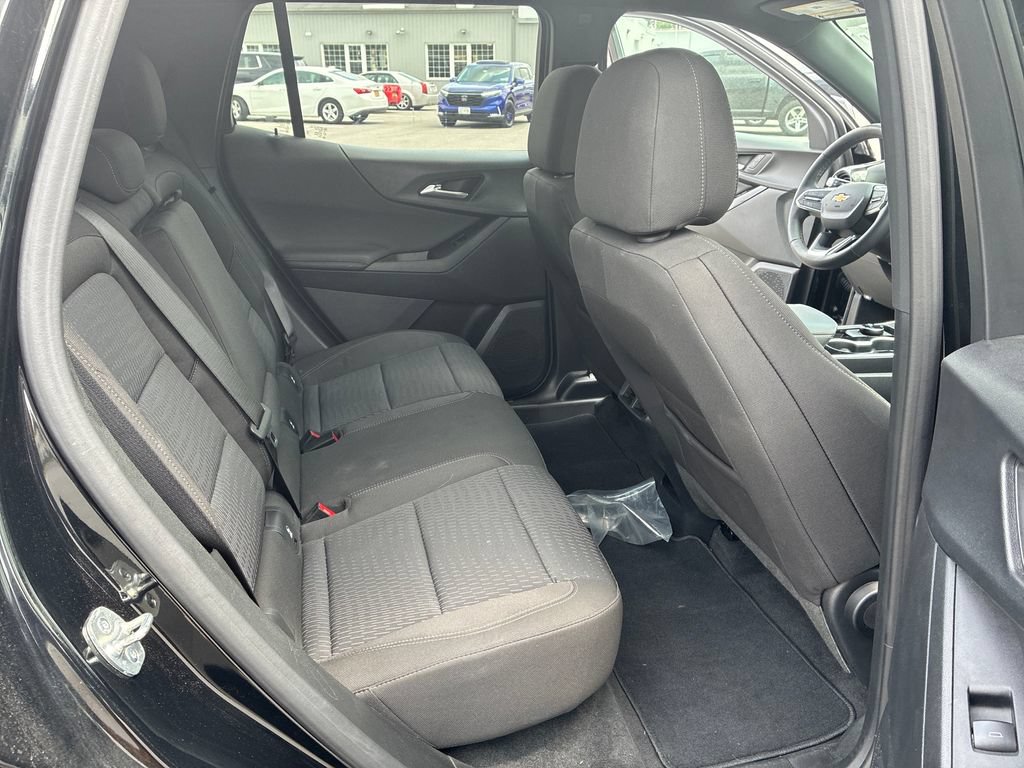 Used 2026 Chevrolet Equinox LT AWD/4WD image 28