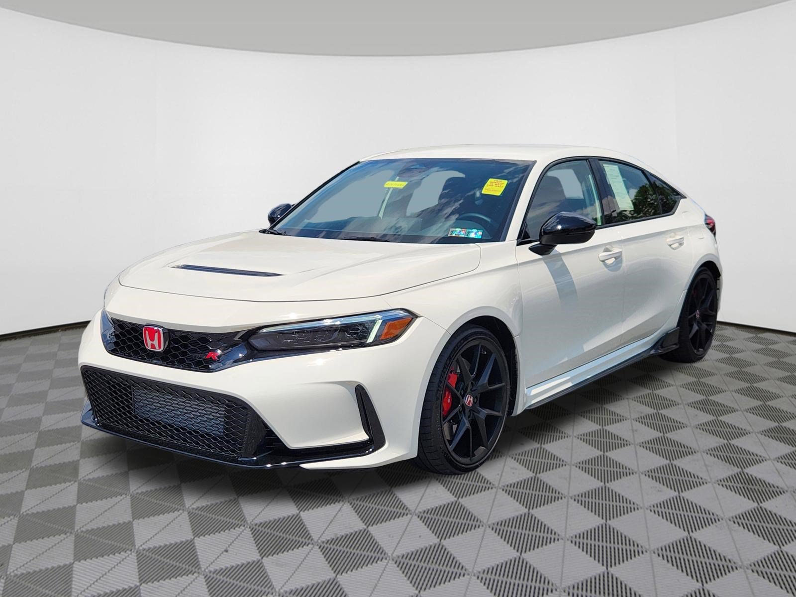 Used 2025 Honda Civic Type R image 2