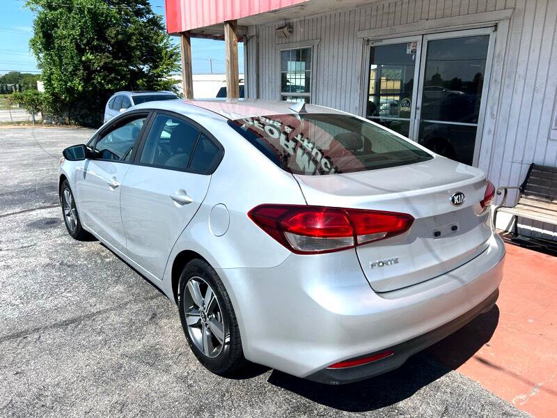 Used 2018 Kia Forte LX w/ LX Popular Package image 3