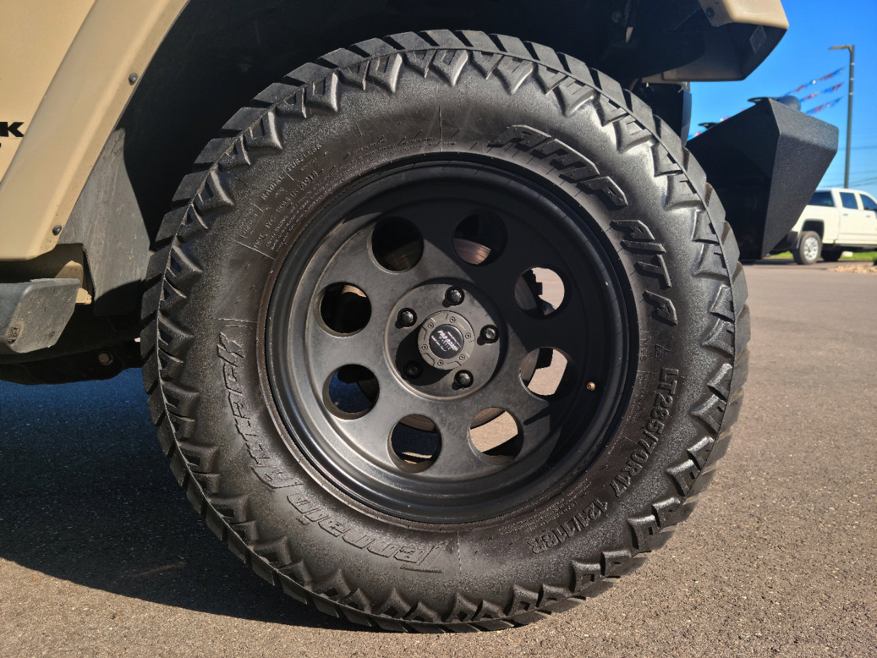 Used 2018 Jeep Wrangler Unlimited Sahara w/ Dual Top Group image 22