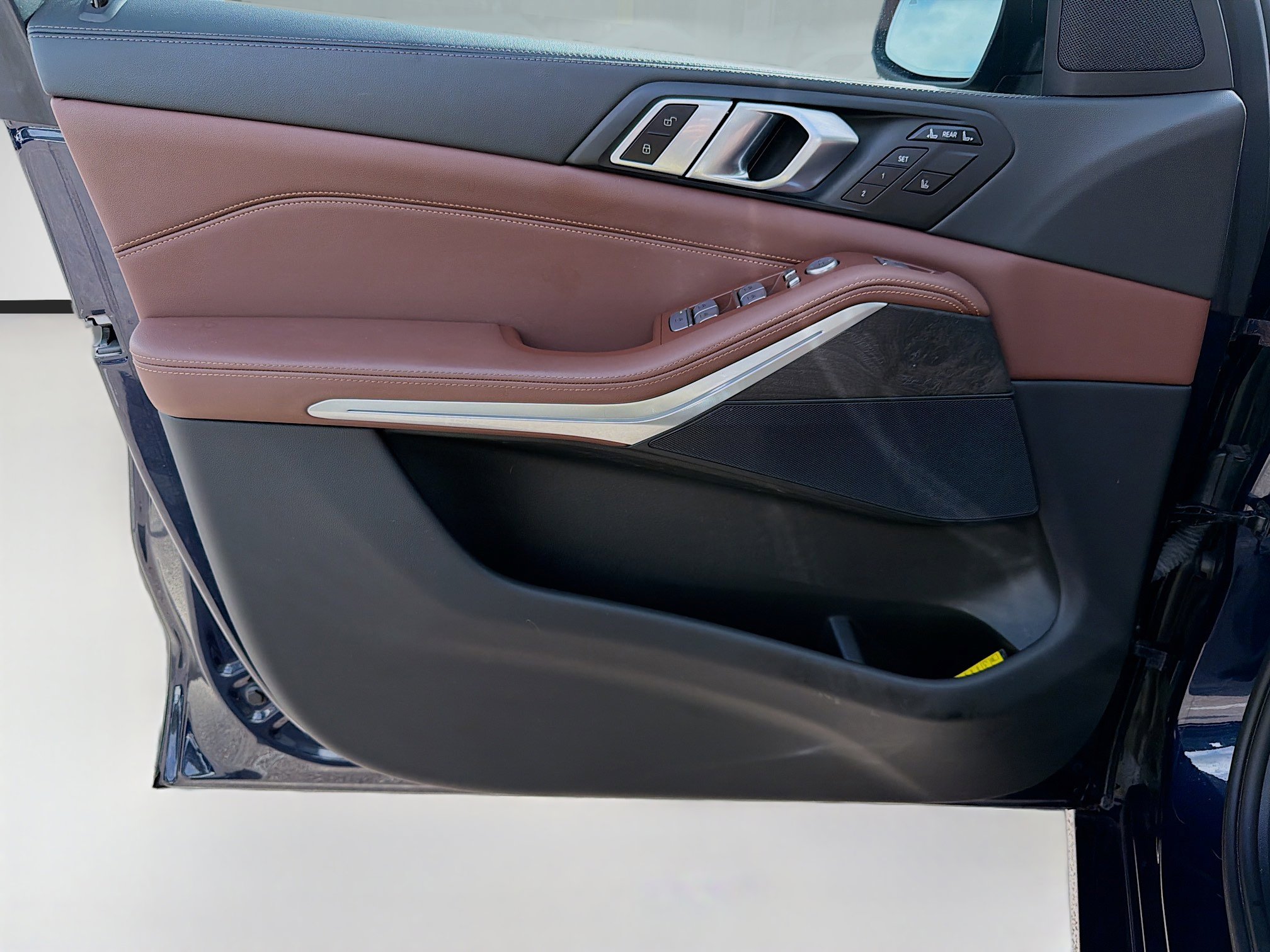 Used 2023 BMW X7 xDrive40i image 22