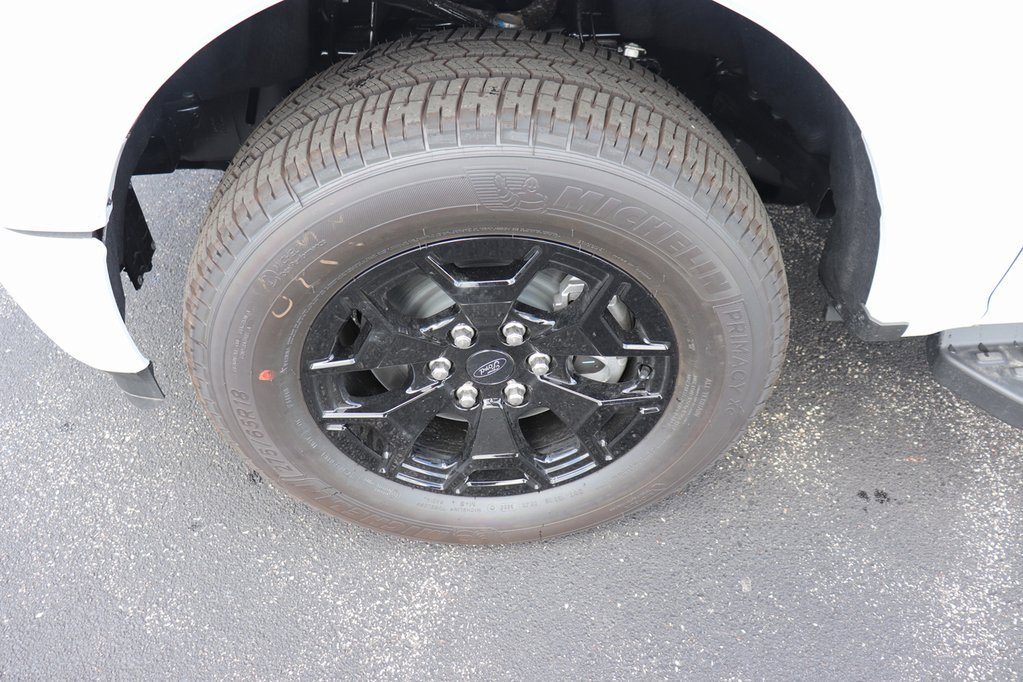 Used 2025 Ford F150 Lightning XLT image 8