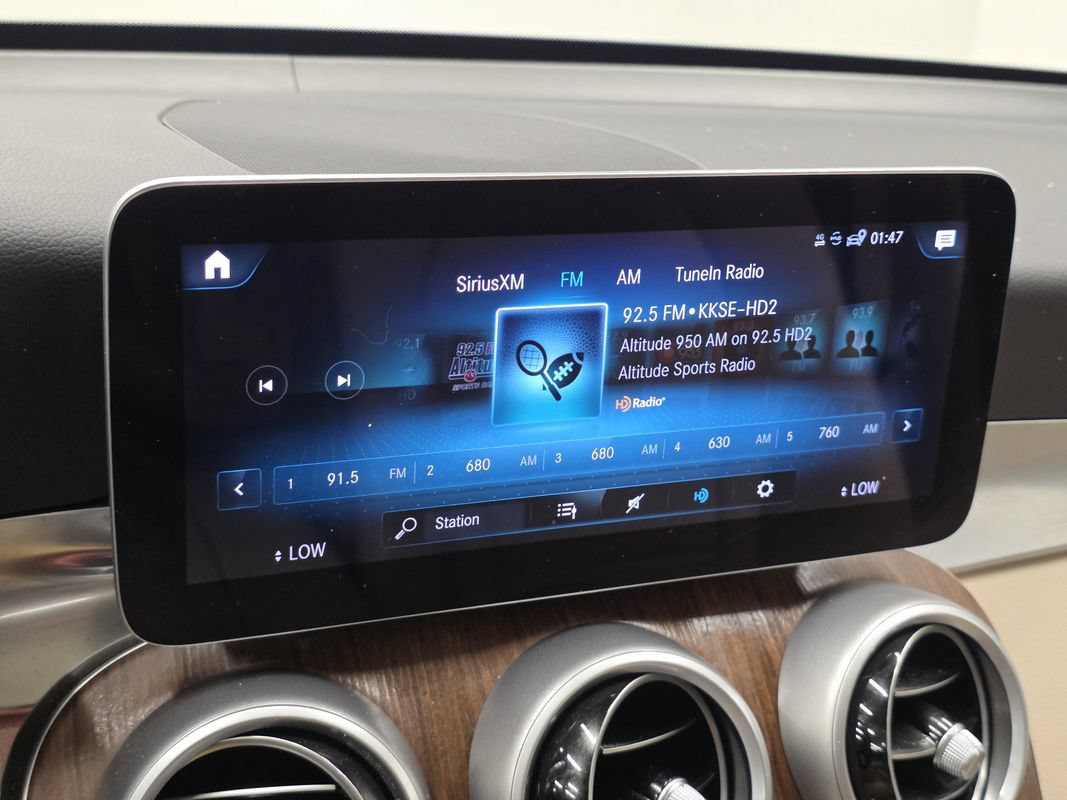 Used 2021 Mercedes-Benz GLC 300 4MATIC image 31
