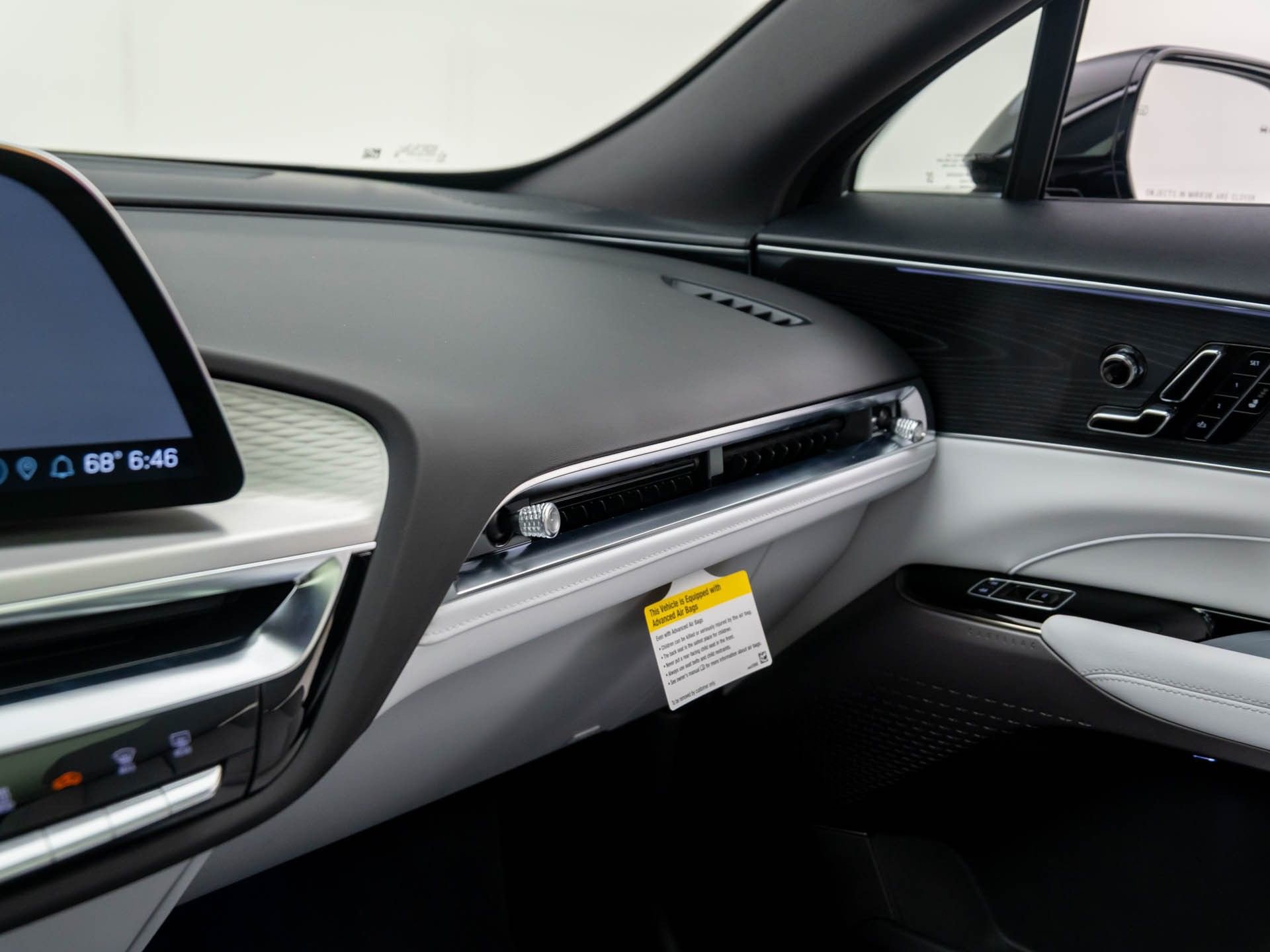 New 2026 Cadillac Lyriq Luxury image 26