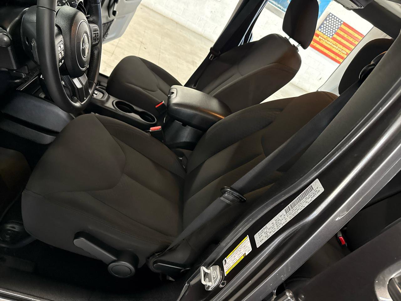 Used 2018 Jeep Wrangler Unlimited Sport w/ Connectivity Group image 9