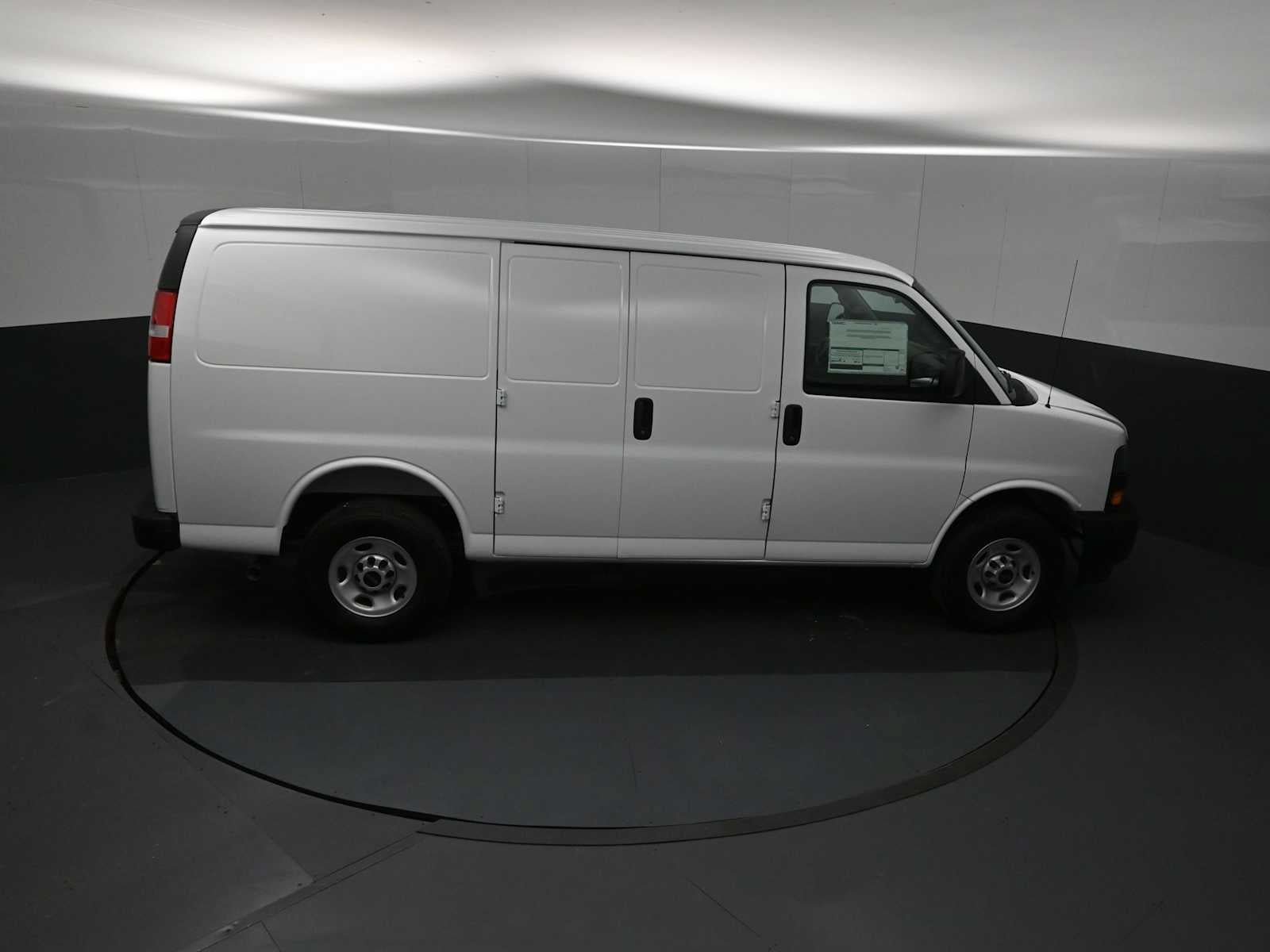 New 2026 GMC Savana 3500 w/ Driver Convenience Package RWD image 17