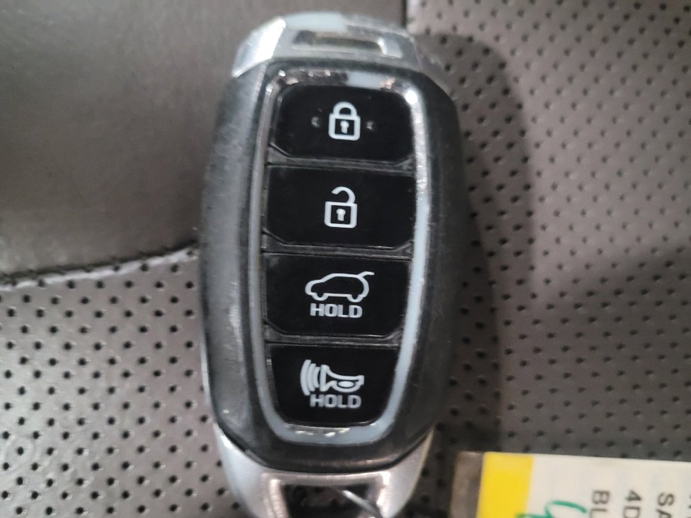 Used 2019 Hyundai Santa Fe AWD image 32