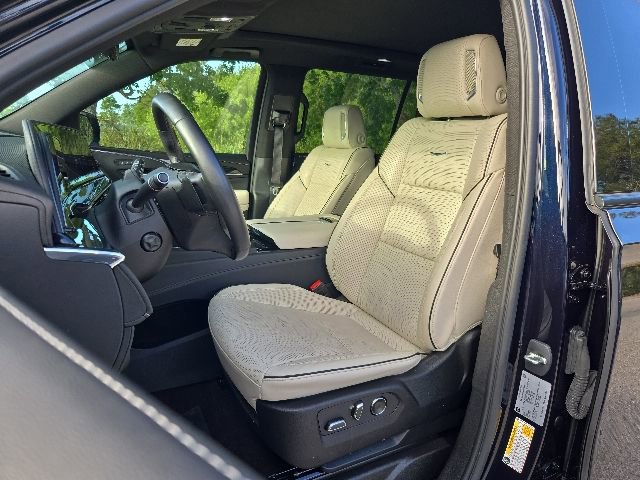 Used 2023 Cadillac Escalade ESV Sport w/ Touring Package AWD/4WD image 14