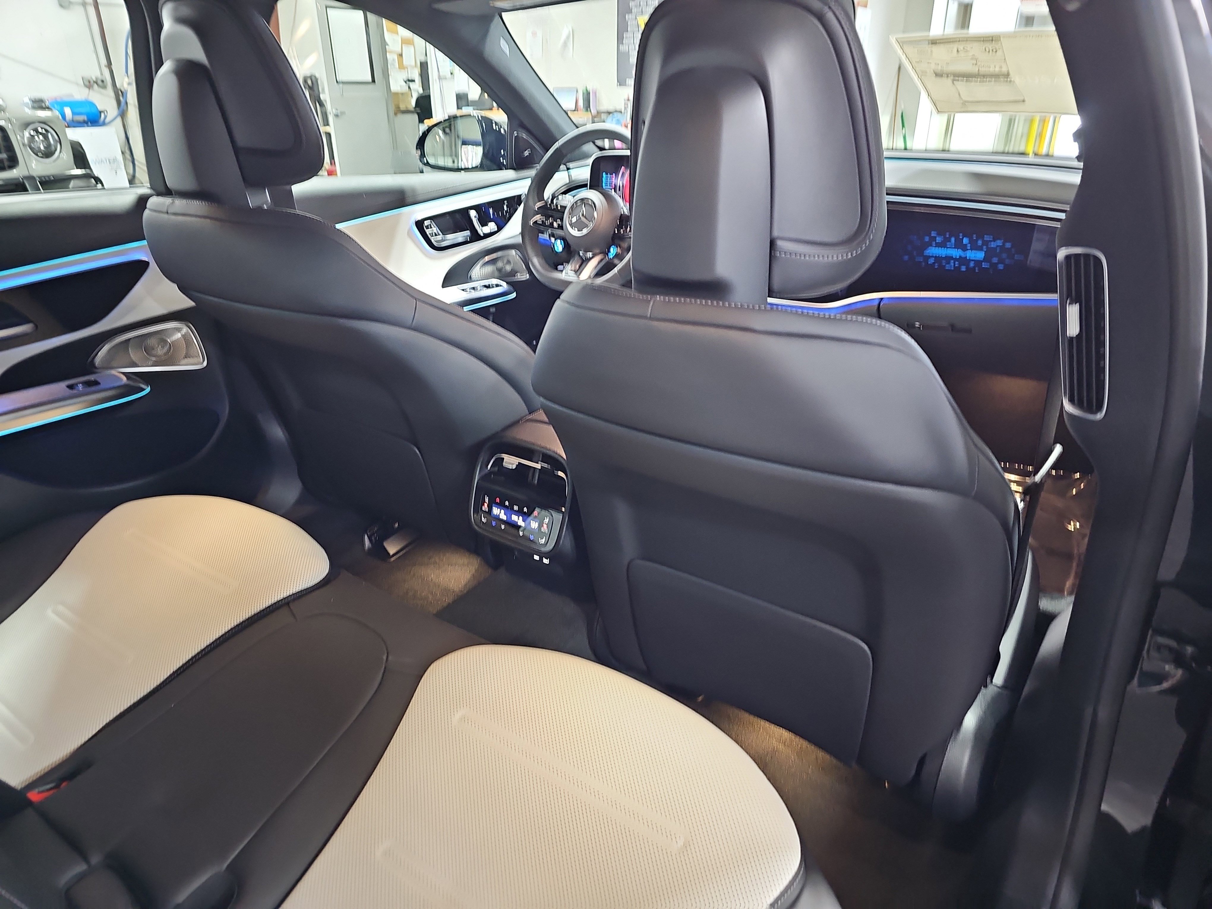 New 2026 Mercedes-Benz E 53 AMG e 4MATIC Sedan image 11