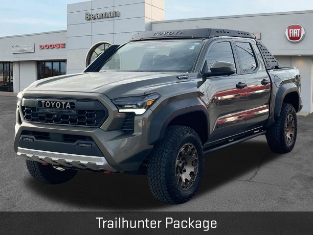 Used 2025 Toyota Tacoma 4x4 Double Cab Hybrid image 3