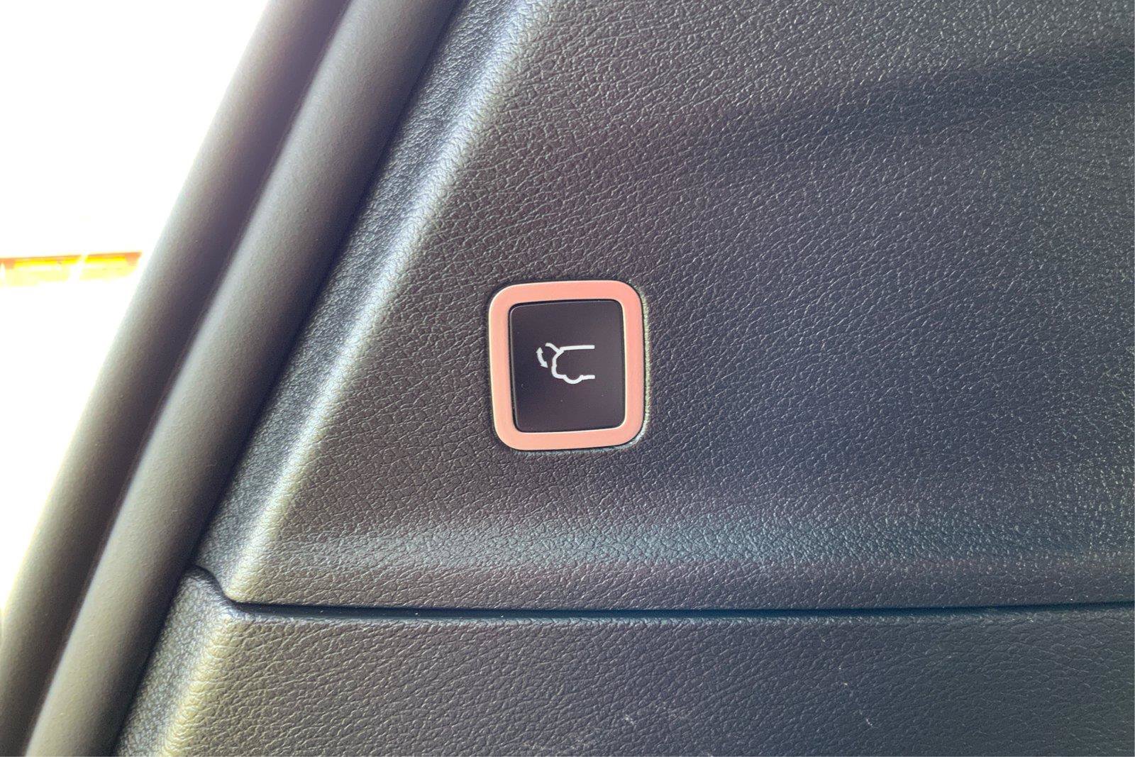 Used 2025 Chrysler Pacifica Select FWD image 30