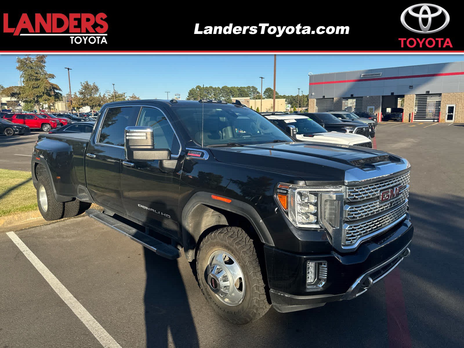 Used 2022 GMC Sierra 3500 Denali w/ Denali Ultimate Package AWD/4WD image 1