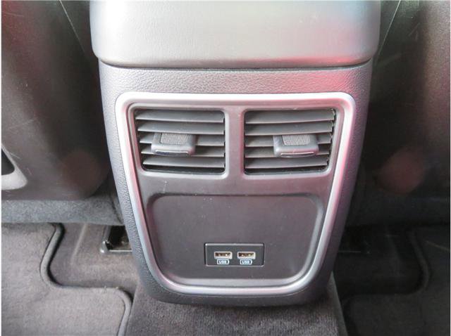 Used 2015 Dodge Charger SXT w/ Driver Confidence Group image 10