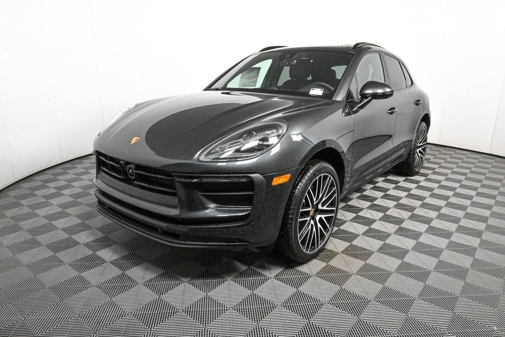 Certified 2026 Porsche Macan AWD/4WD image 1