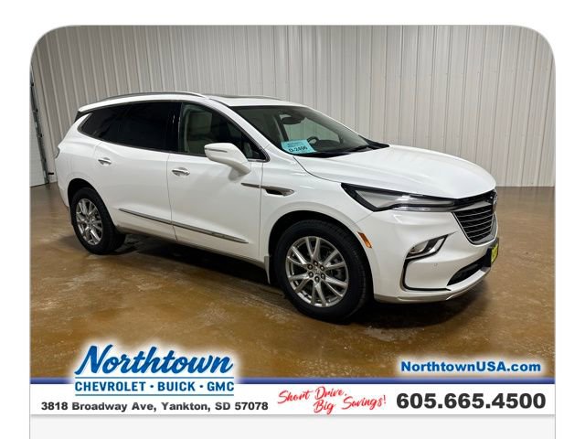 Used 2023 Buick Enclave Essence w/ Experience Buick Package image 7