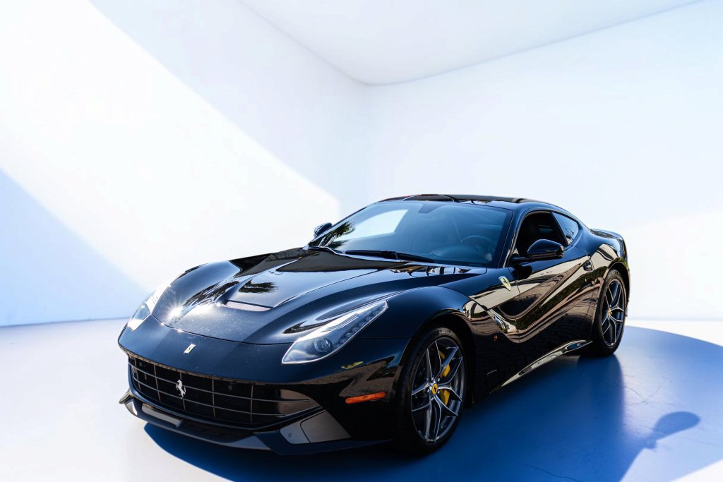 Used 2014 Ferrari F12 Berlinetta RWD image 10