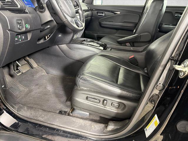 Used 2019 Honda Pilot Touring image 11