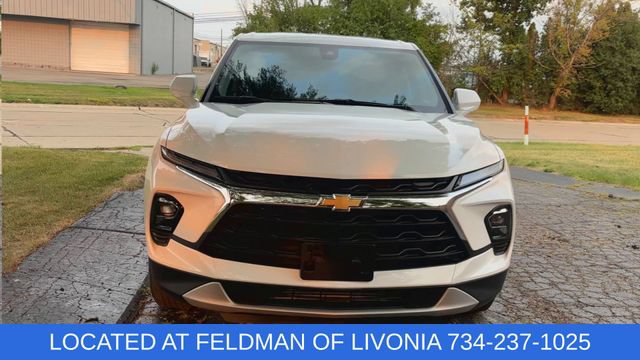 Used 2025 Chevrolet Blazer LT AWD/4WD image 3