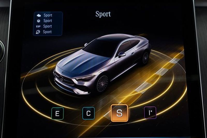 Used 2025 Mercedes-Benz CLE 300 4MATIC Coupe image 26