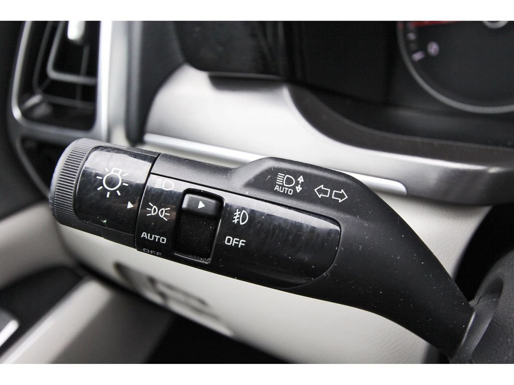 Certified 2022 Kia Sorento SX FWD image 21