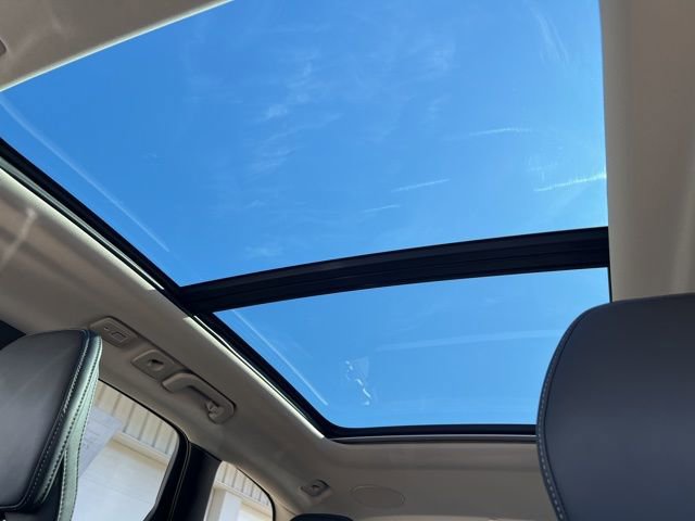 Certified 2023 Volvo XC60 B5 Ultimate w/ Climate Package image 40