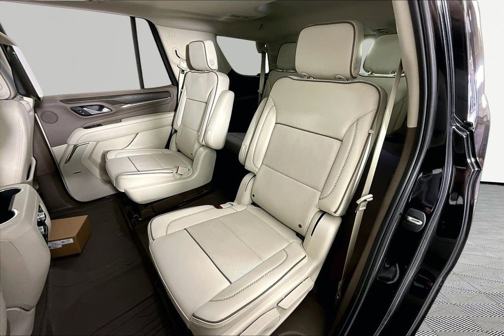 Certified 2024 GMC Yukon Denali w/ Denali Reserve Package AWD/4WD image 19