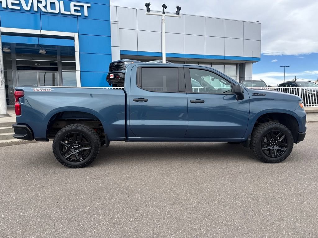 Used 2024 Chevrolet Silverado 1500 Custom Trail Boss w/ LPO, Dark Essentials Package image 6