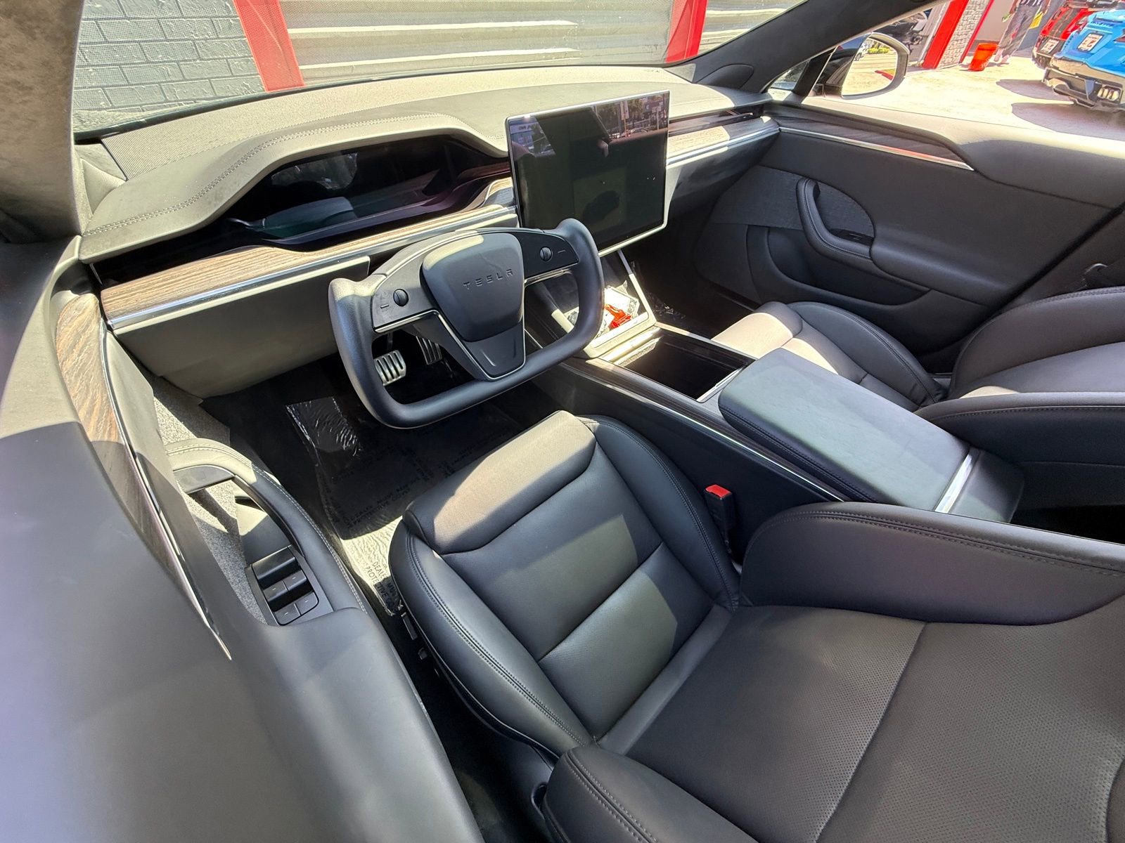 Used 2022 Tesla Model S image 16