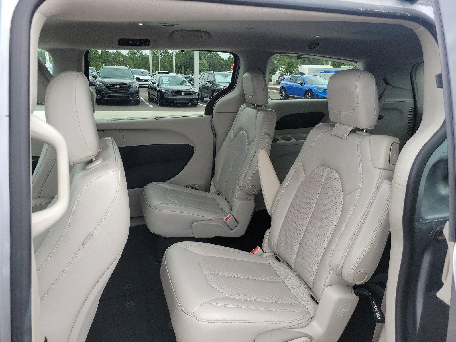 Used 2021 Chrysler Voyager Lxi FWD image 27