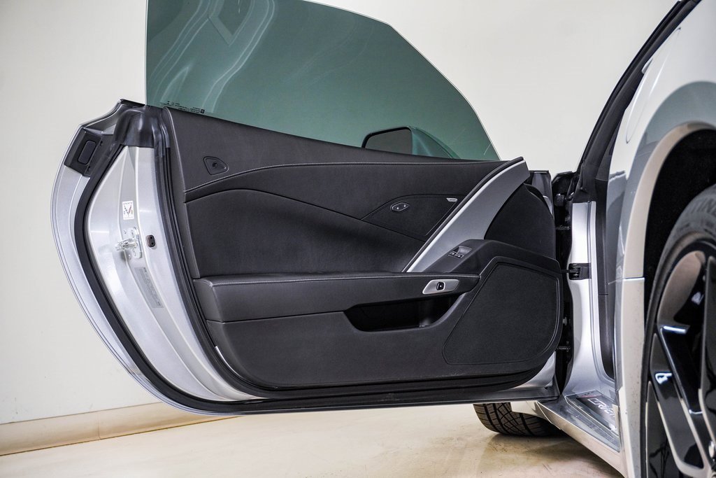 Used 2018 Chevrolet Corvette Stingray w/ Battery Protection Package image 28