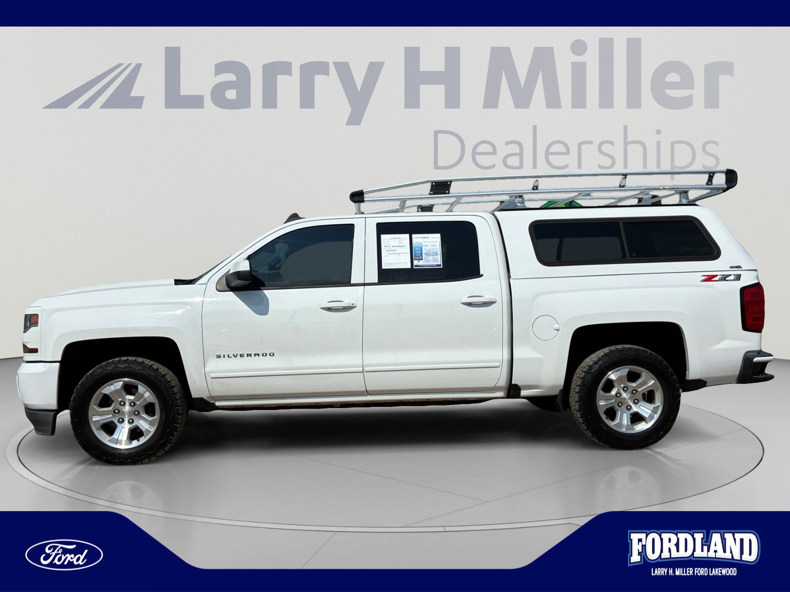 Used 2018 Chevrolet Silverado 1500 LT w/ All Star Edition AWD/4WD image 2