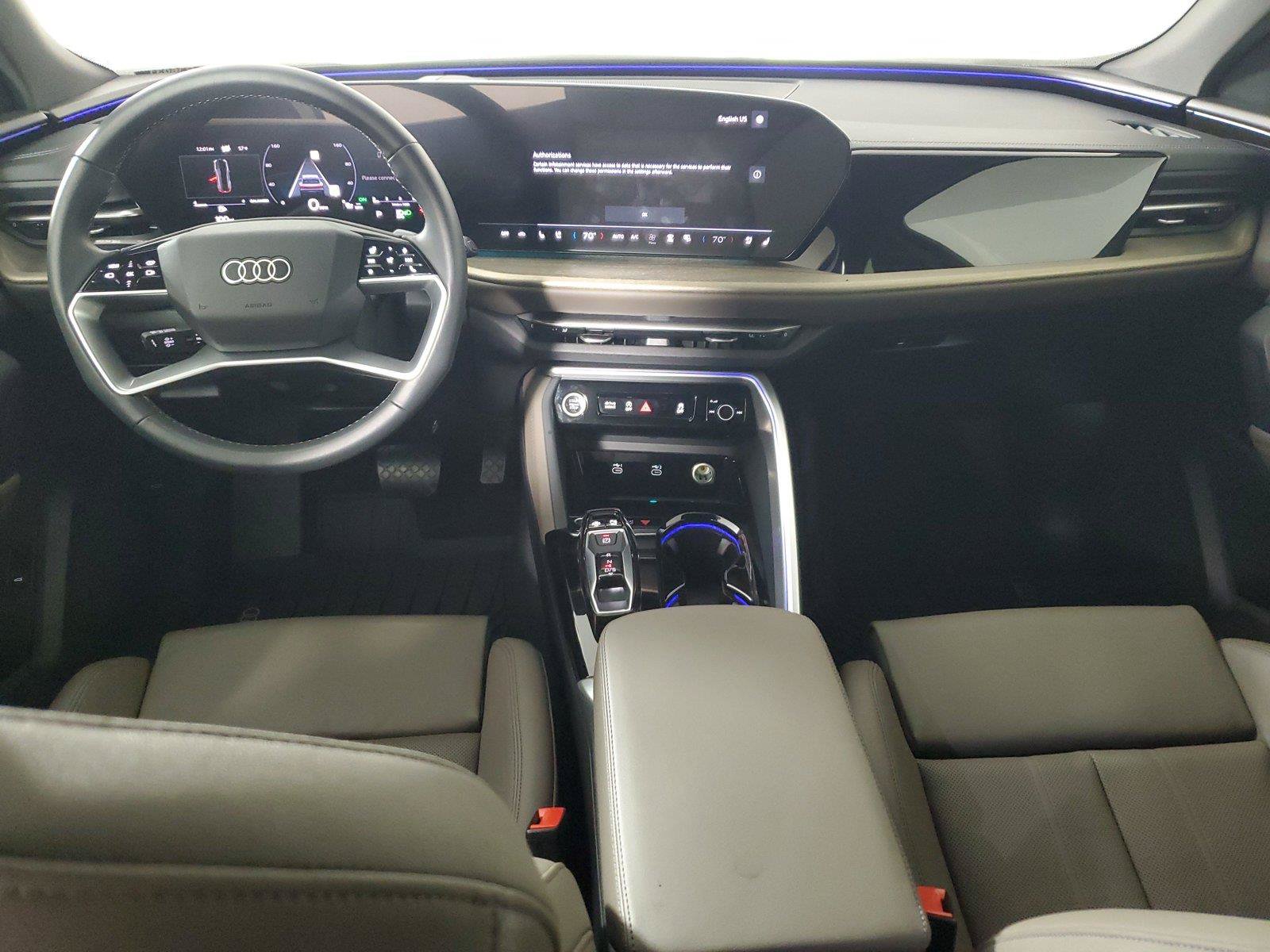 Used 2025 Audi Q5 Premium Plus w/ Premium Plus AWD/4WD image 15